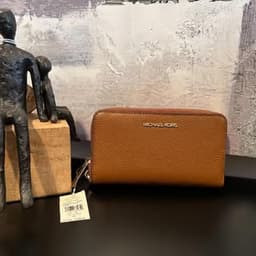 Michael Kors Jet Set Large Signature Leather Flat Multifunction Phone Wristlet Wallet (Luggage Solid/Gold) thumbnail 1