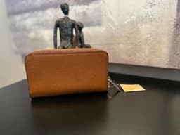 Michael Kors Jet Set Large Signature Leather Flat Multifunction Phone Wristlet Wallet (Luggage Solid/Gold) thumbnail 2